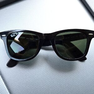 Ray-Ban Black Sunglasses Like New No Scratches